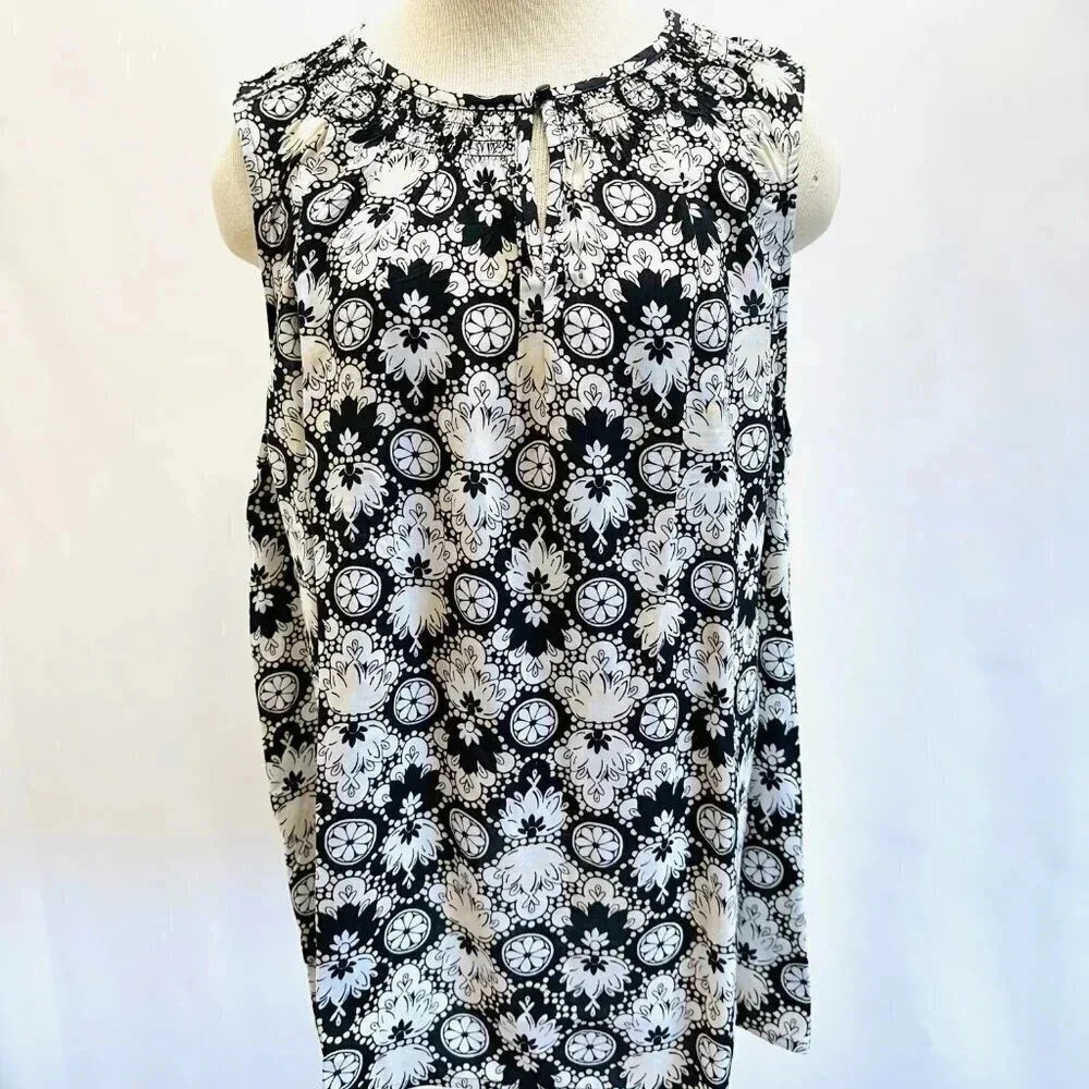 NWT CROFT&BARROW Women Sleeveless Pullover Keyhole Neckline Floral Shirt Sz PXXL